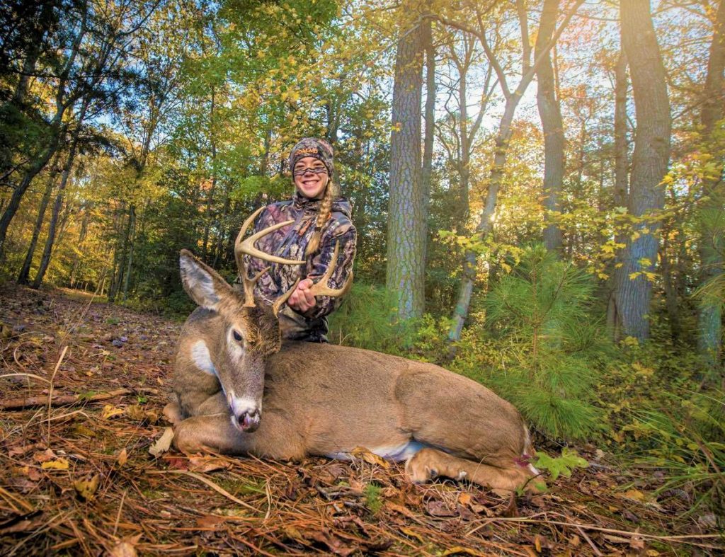 Father & Daughter Hunting Team's Incredible Deer Hunt